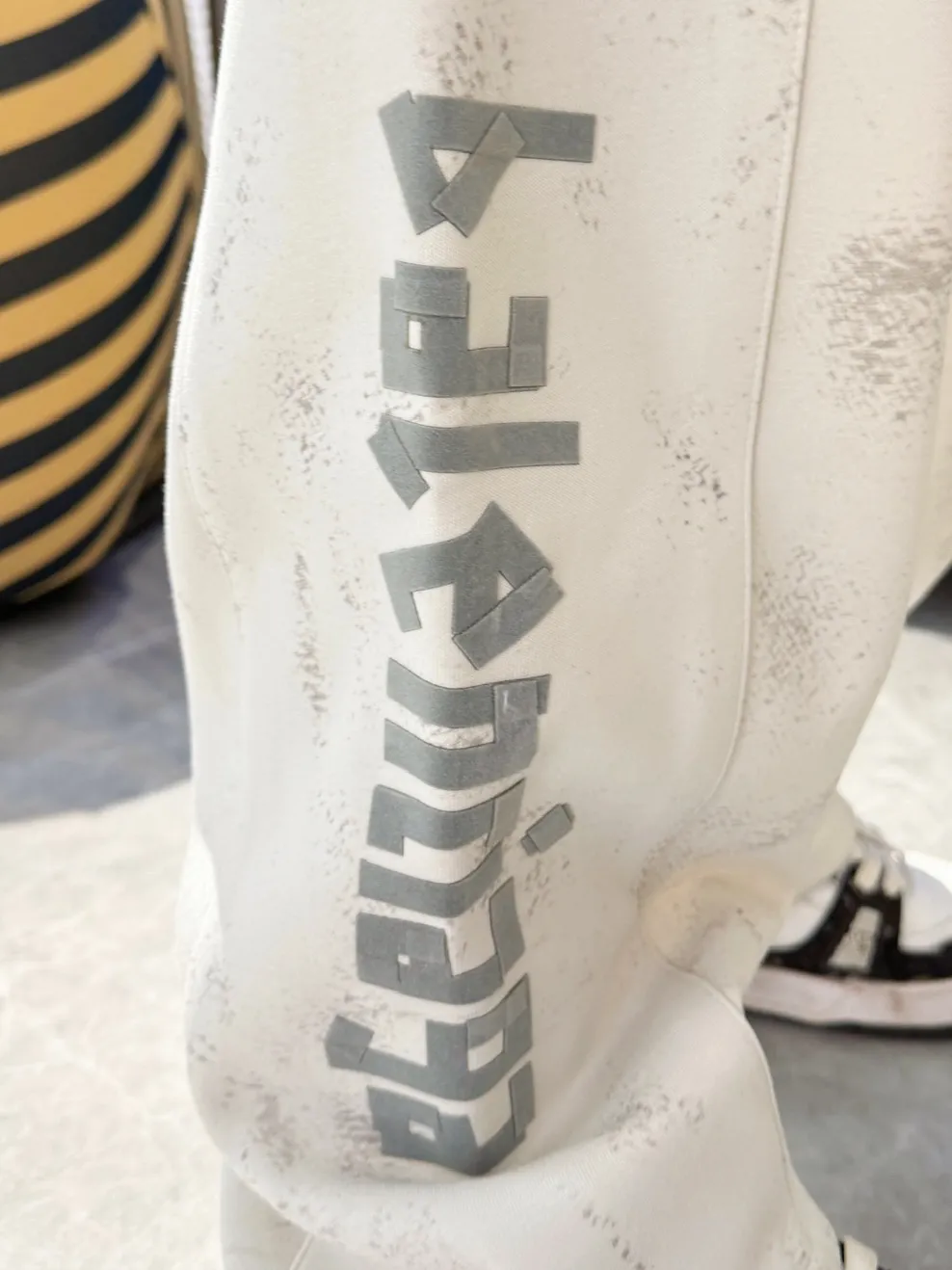 Balenciaga 🆕2026 Autumn and Winter New Arrival Casual Pants! 🎁On sale simultaneously on the official website. Brand Classic LOGO casual pants, customized fabrics, excellent comfort and strong touch. Highly recognisable, perfect appearance and craftsmanship. Size:M-3XL